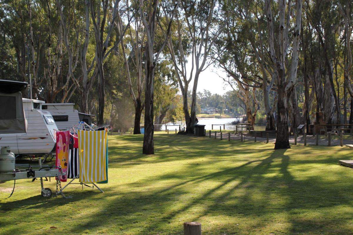 Lowest price for Powered Sites in Deniliquin >>]BIG4 Deniliquin Holiday